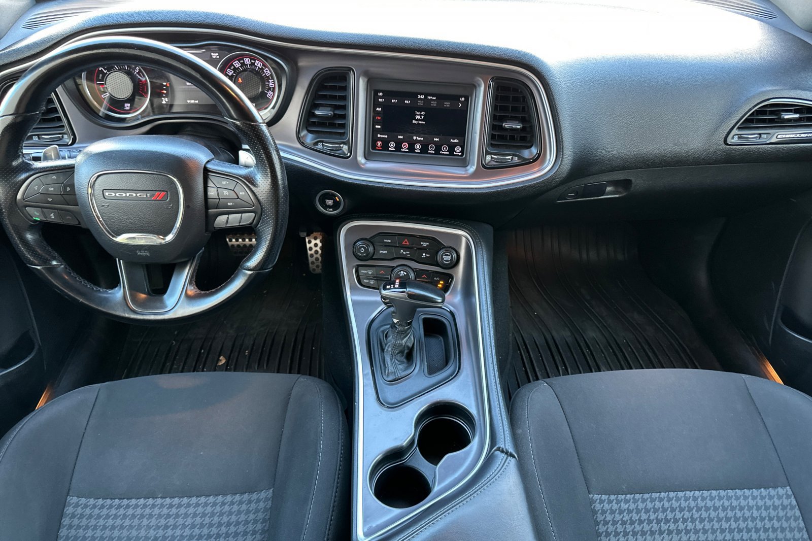 Used 2019 Dodge Challenger R/T RWD image 13