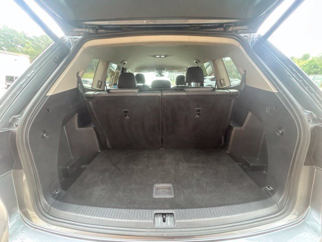 Used 2025 Volkswagen Atlas SE FWD image 12