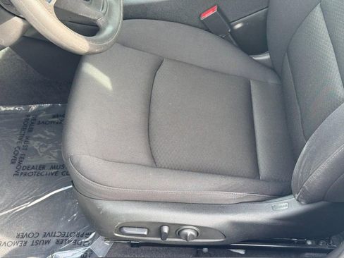 Used 2023 Chevrolet Malibu LT FWD image 19