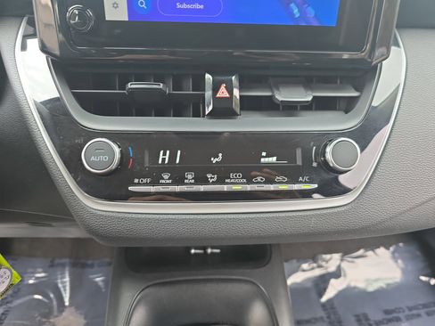 Used 2023 Toyota Corolla LE image 23
