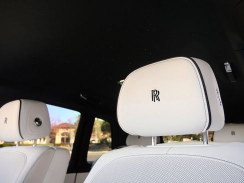 Certified 2022 Rolls-Royce Cullinan Black Badge image 10