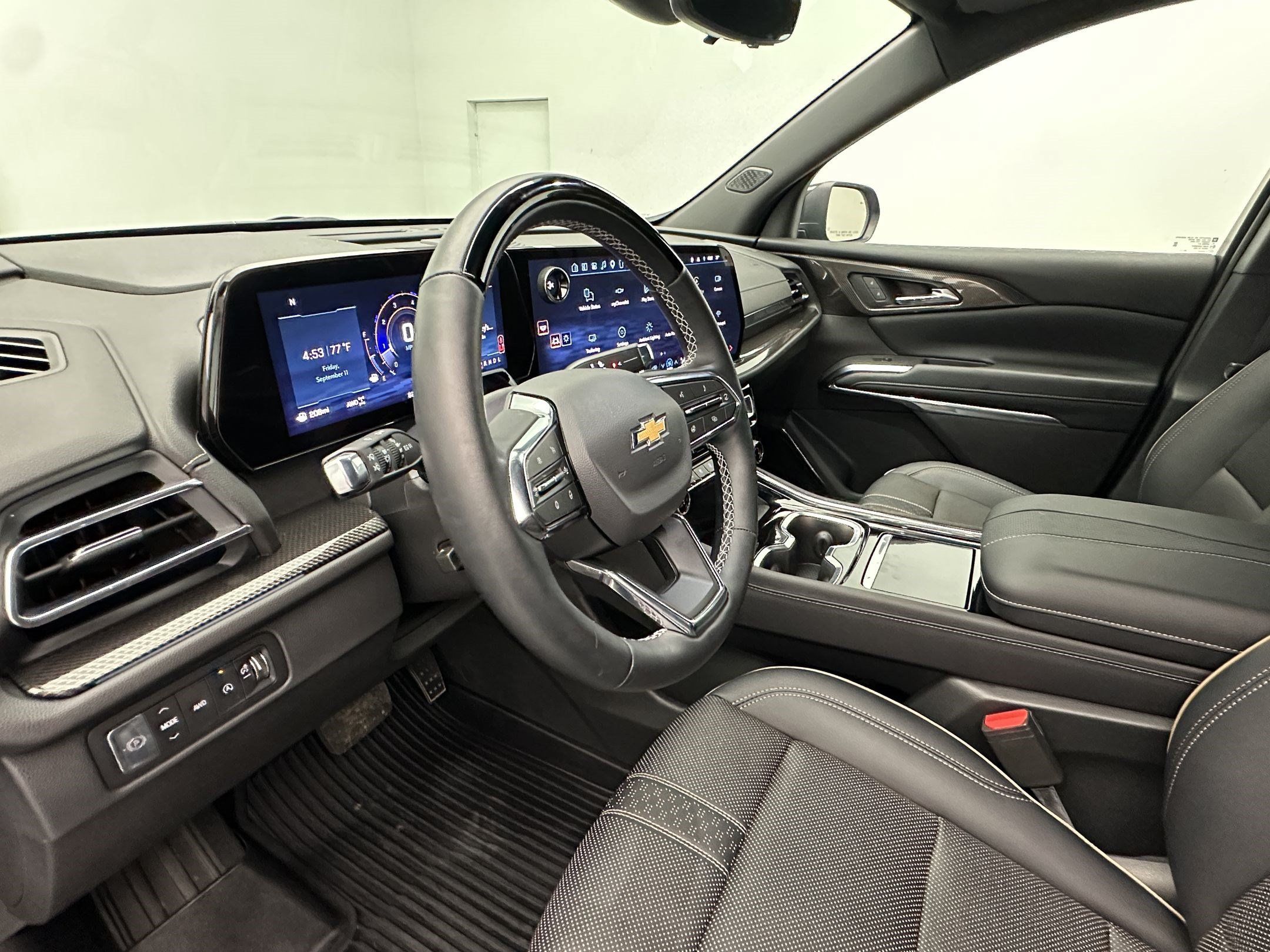 Certified 2026 Chevrolet Traverse High Country w/ LPO, Floor Liner Package AWD/4WD image 4