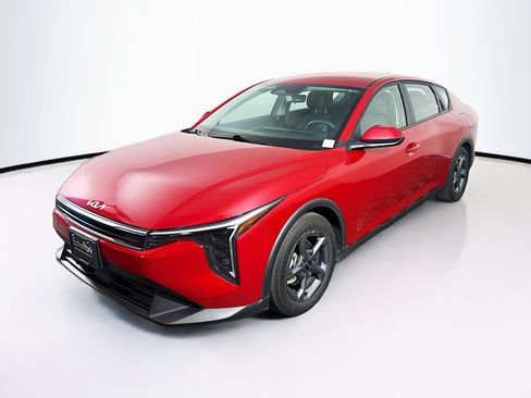 Used 2025 Kia K4 FWD image 3