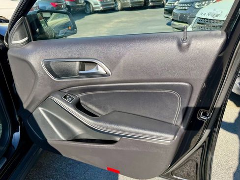 Used 2016 Mercedes-Benz GLA 250 4MATIC image 29