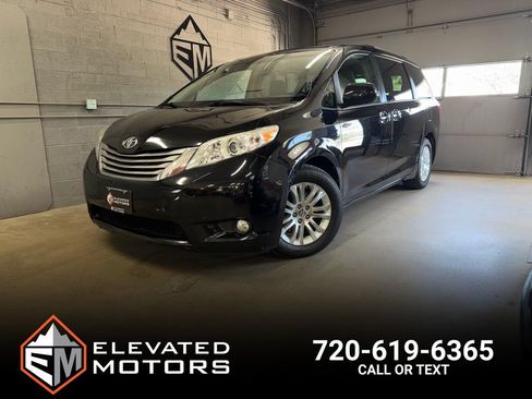 Used 2015 Toyota Sienna XLE Premium FWD image 1