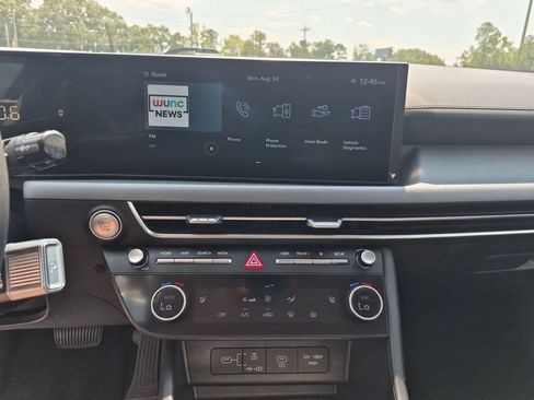 Used 2025 Hyundai Sonata SEL FWD image 22