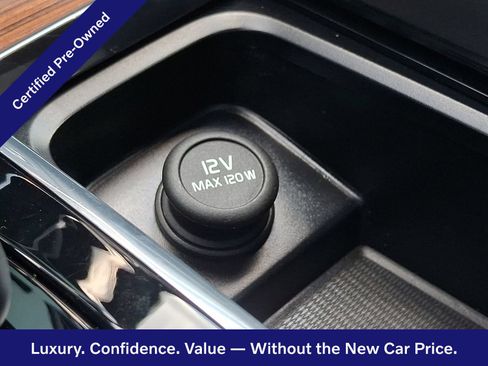 Certified 2023 Volvo XC60 B5 Plus w/ Climate Package AWD/4WD image 27