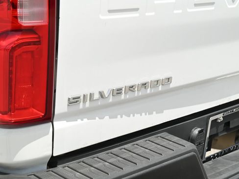Used 2023 Chevrolet Silverado 3500 W/T w/ Gooseneck/5TH Wheel Package AWD/4WD image 17