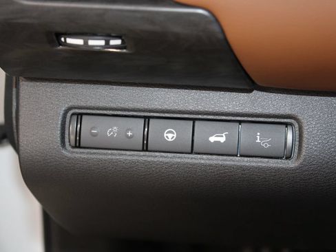 Used 2026 Nissan Pathfinder Platinum AWD/4WD image 43