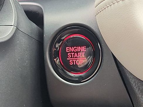 Used 2025 Honda HR-V LX image 22