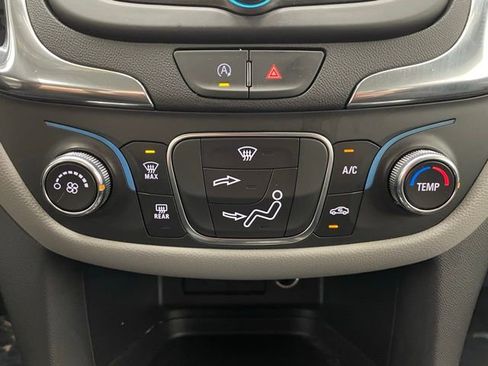 Used 2024 Chevrolet Equinox LS w/ LS Convenience Package image 6