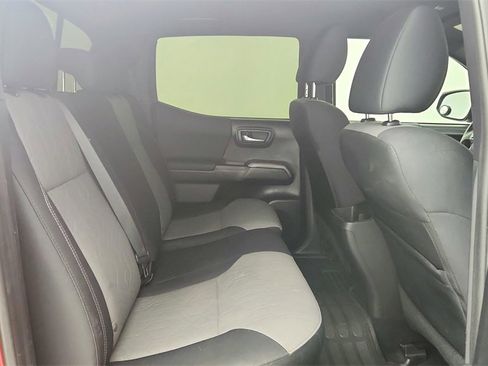 Used 2022 Toyota Tacoma SR5 image 32