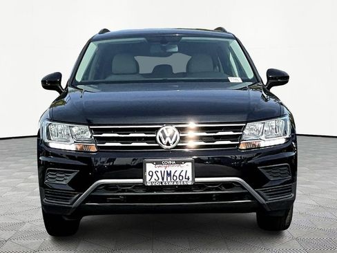 Used 2021 Volkswagen Tiguan SE image 2