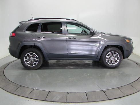 Used 2022 Jeep Cherokee Trailhawk AWD/4WD image 8