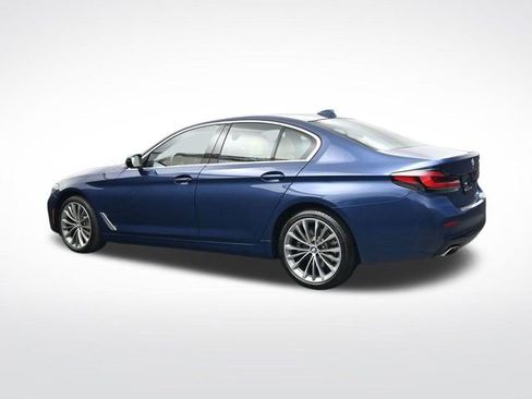 Used 2023 BMW 530i w/ Premium Package image 7
