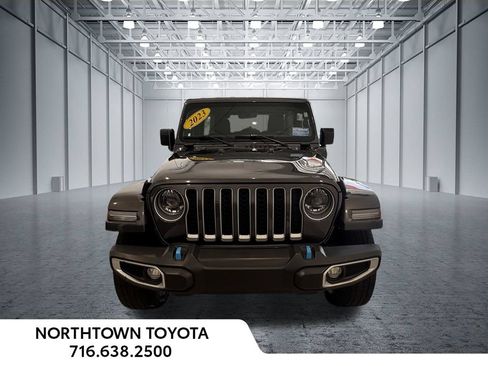 Used 2023 Jeep Wrangler Unlimited Sahara w/ Cold Weather Group AWD/4WD image 3