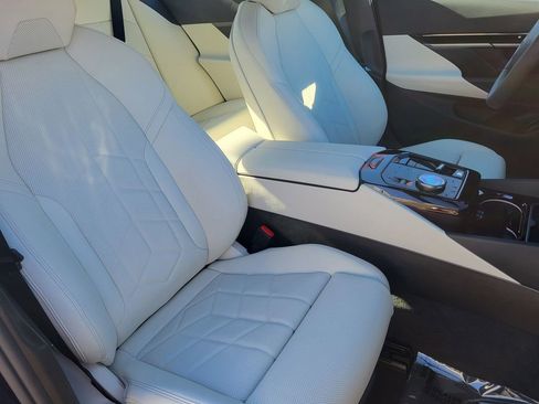 New 2026 BMW 530i xDrive w/ Convenience Package image 16