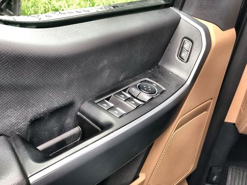 Used 2023 Ford F150 XLT image 12