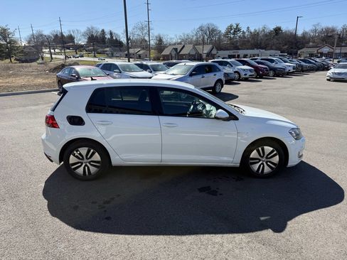 Used 2015 Volkswagen e-Golf SEL Premium image 5