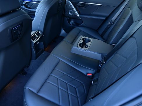 New 2026 BMW i5 eDrive40 image 10