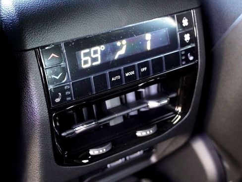 New 2025 Jeep Grand Cherokee L Limited image 24