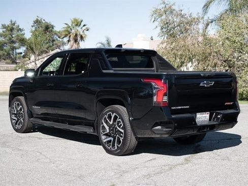 Used 2024 Chevrolet Silverado EV RST image 38