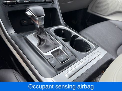 Used 2024 Kia Carnival LX FWD image 23
