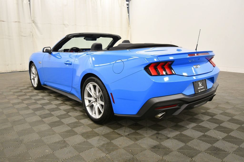 Used 2025 Ford Mustang GT Premium RWD image 5