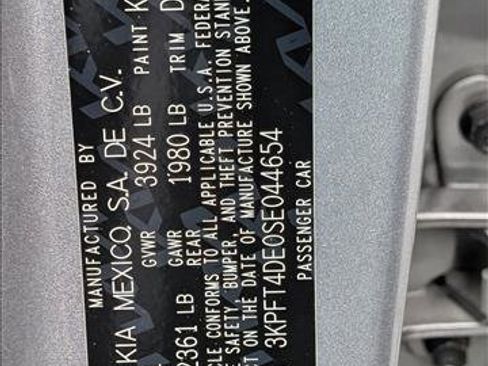 Used 2025 Kia K4 LXS image 23