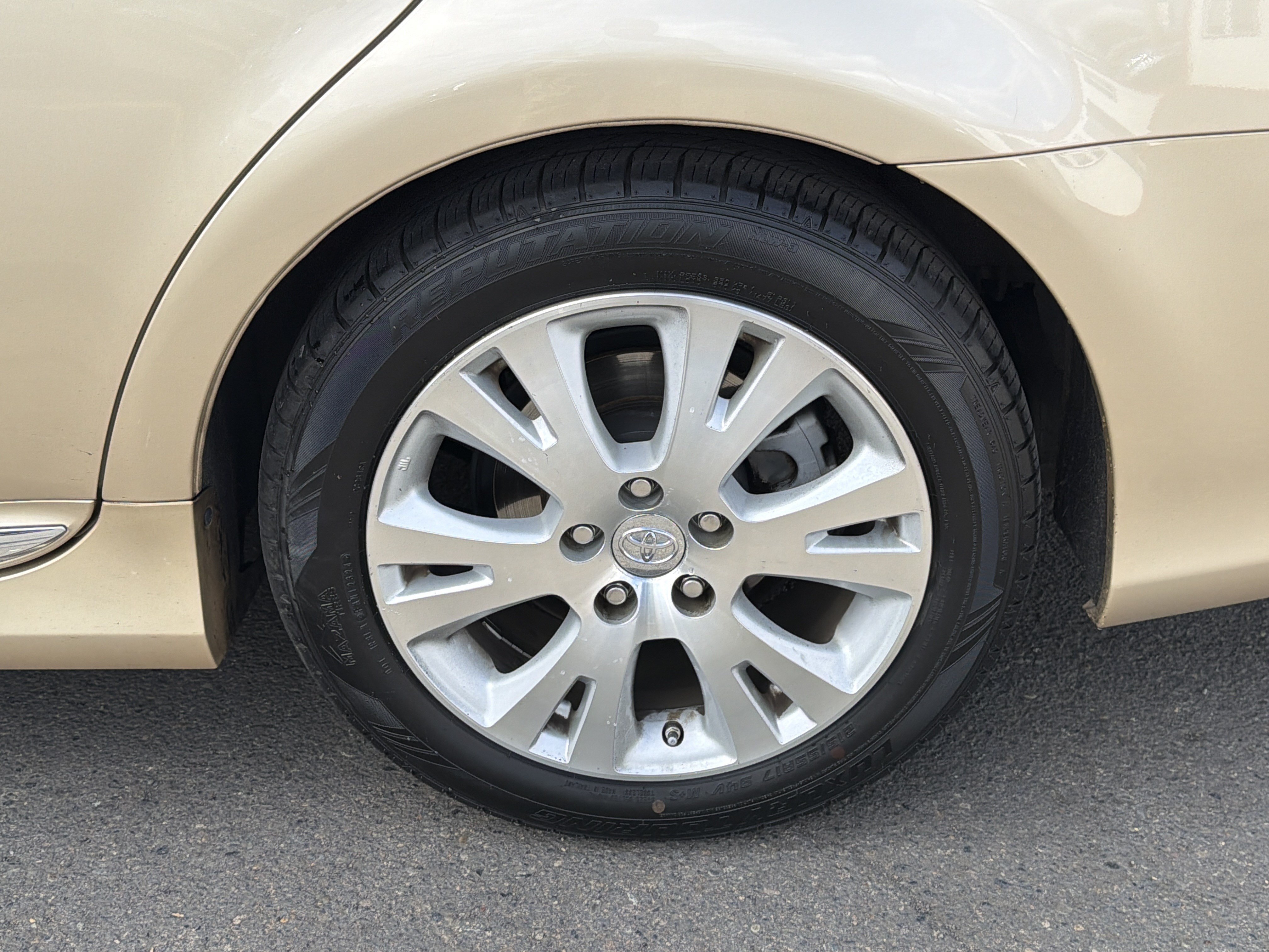 Used 2012 Toyota Avalon FWD image 24