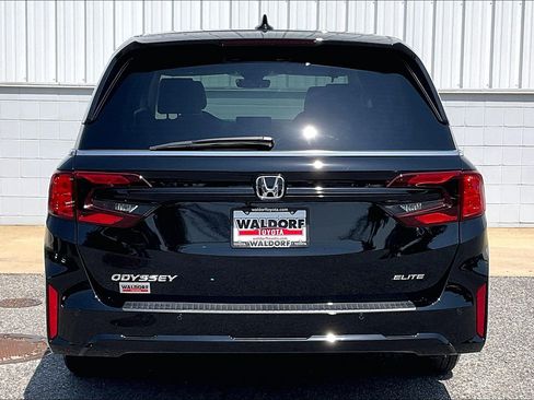 Used 2026 Honda Odyssey Elite image 5