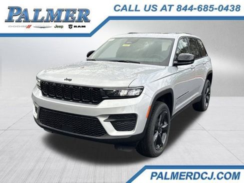 New 2025 Jeep Grand Cherokee Altitude image 1