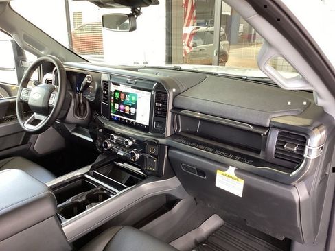 New 2025 Ford F250 Lariat w/ FX4 Off-Road Package image 29