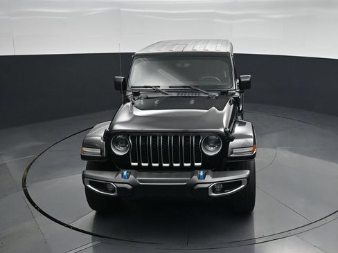 Used 2023 Jeep Wrangler Unlimited Sahara AWD/4WD image 33