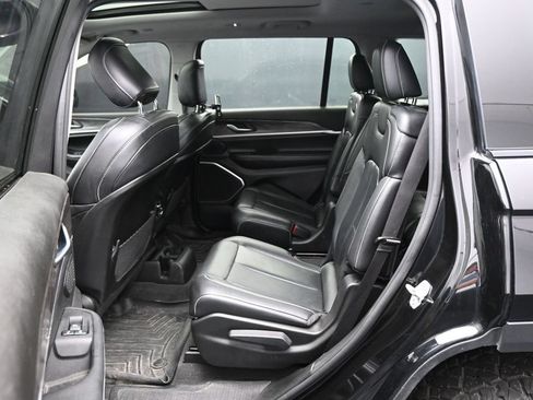 Used 2021 Jeep Grand Cherokee L Limited AWD/4WD image 25