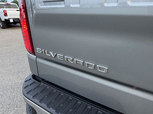 Used 2024 Chevrolet Silverado 1500 LT AWD/4WD image 5