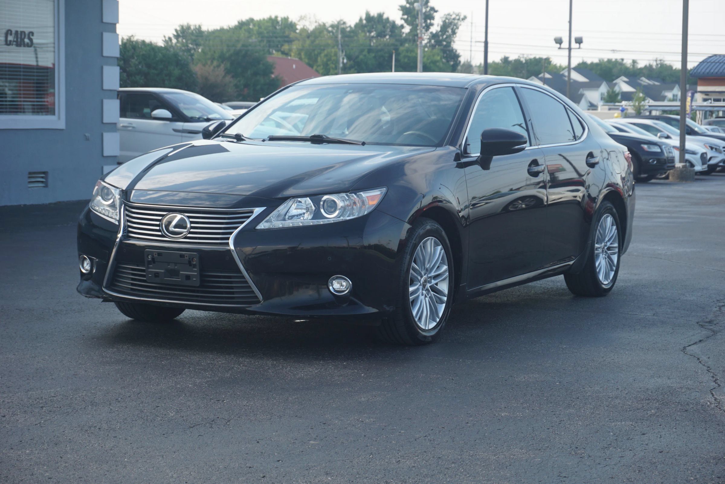 Used 2014 Lexus ES 350 w/ Luxury Package FWD image 1