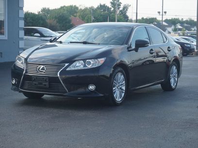 Used 2014 Lexus ES 350 w/ Luxury Package