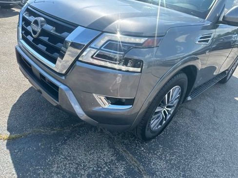 Used 2022 Nissan Armada SV w/ SV Appearance Package RWD image 9