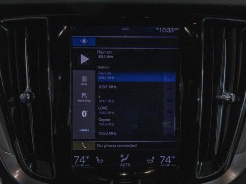 Used 2019 Volvo S60 T6 R-Design image 9