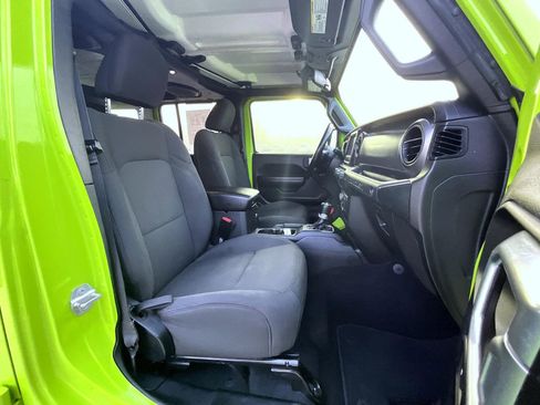 Used 2021 Jeep Wrangler Unlimited Sport image 16