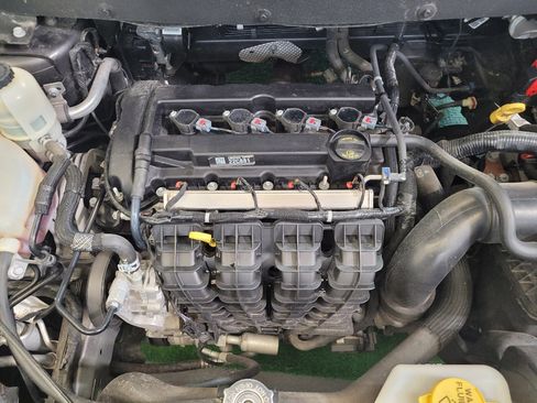 Used 2020 Dodge Journey SE FWD image 30