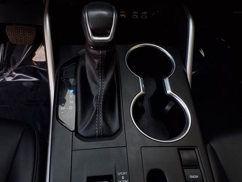 Certified 2024 Toyota Highlander XSE image 12