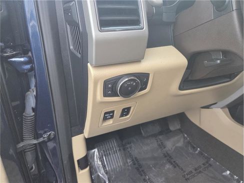 Used 2020 Ford F150 Lariat w/ Equipment Group 501A Mid image 16