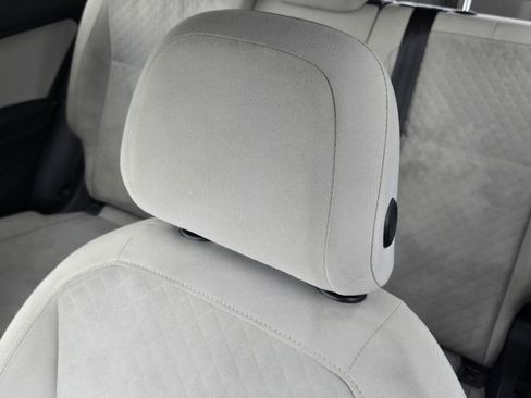 Used 2020 Volkswagen Tiguan S image 21