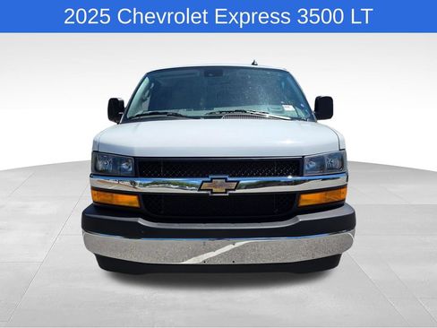 Certified 2025 Chevrolet Express 3500 LT w/ LT Preferred Equipment Group RWD image 9