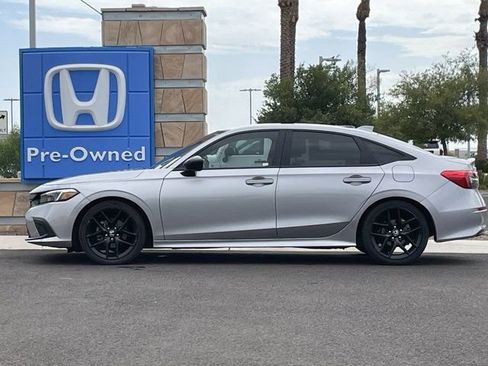 Used 2023 Honda Civic Sport image 3