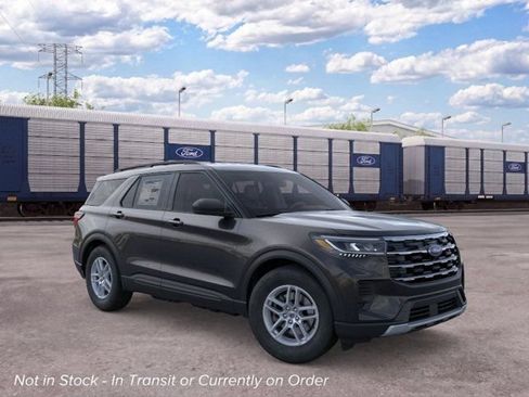 New 2026 Ford Explorer Active RWD image 7