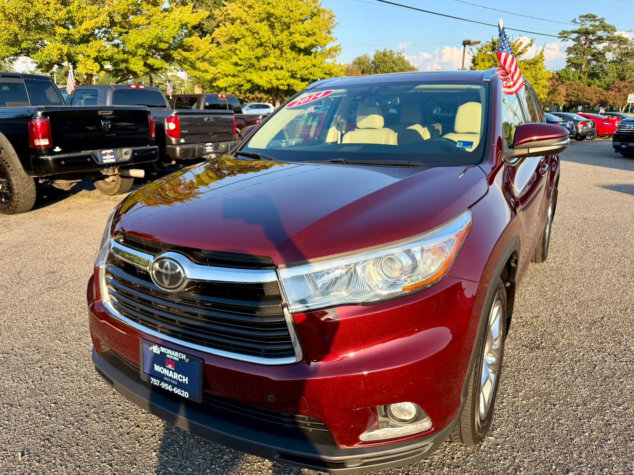 Used 2014 Toyota Highlander Limited Platinum AWD/4WD image 1