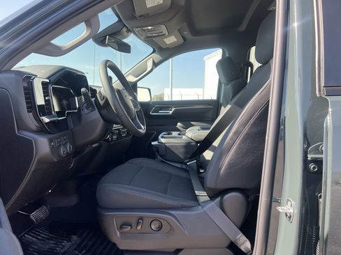 New 2026 Chevrolet Silverado 1500 LT image 4